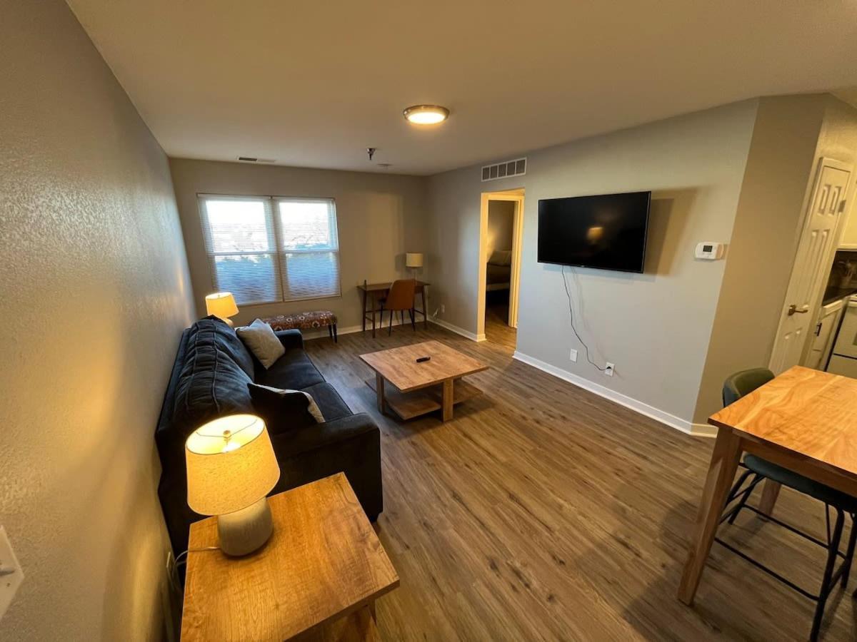 Aksarben 1 Bedroom-Close To I-80 Omaha Exterior foto